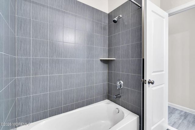 21 Prague Place, Lakewood, NJ 08701