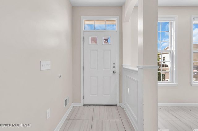 21 Prague Place, Lakewood, NJ 08701