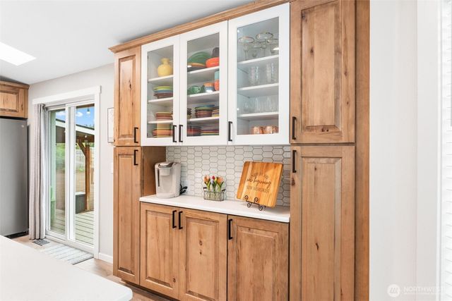 21910 SE 239th Street, Maple Valley, WA 98038