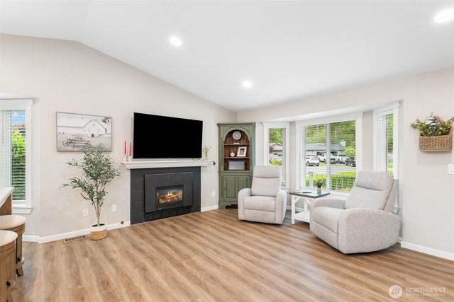 21910 SE 239th Street, Maple Valley, WA 98038