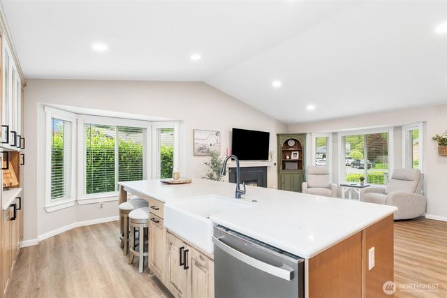21910 SE 239th Street, Maple Valley, WA 98038