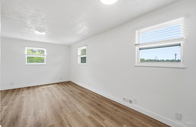 6056 Red Bank Road, Cincinnati, OH 45213