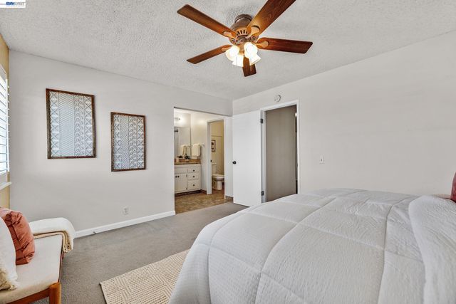 21671 Shady Spring Rd, Castro Valley, CA 94546