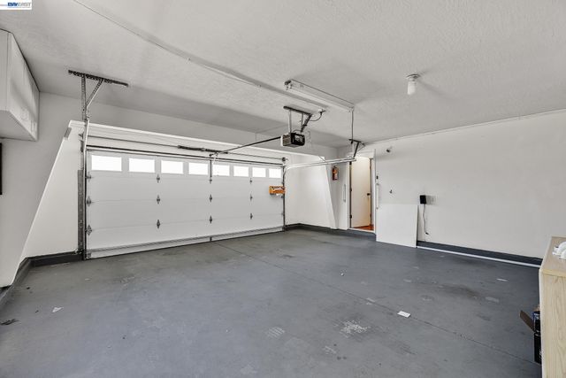 21671 Shady Spring Rd, Castro Valley, CA 94546
