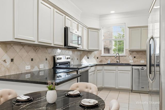 2117 Parkview, Carrollton, TX 75006