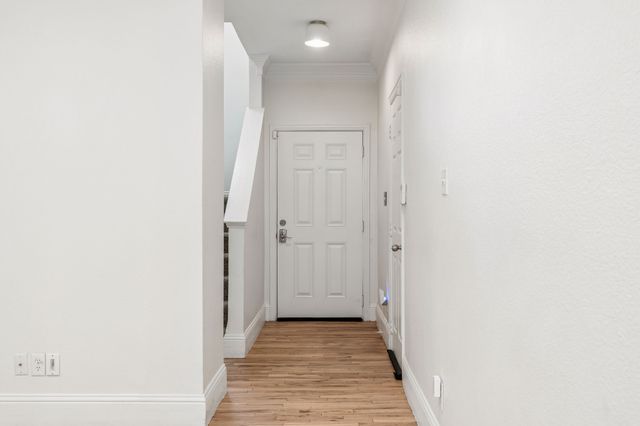2117 Parkview, Carrollton, TX 75006