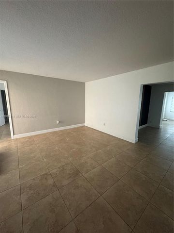 17831 NW 84th Ct, Miami, FL 33015