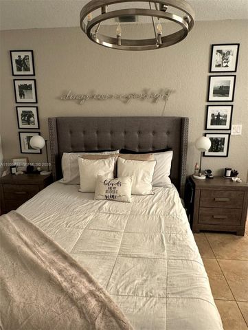 17831 NW 84th Ct, Miami, FL 33015