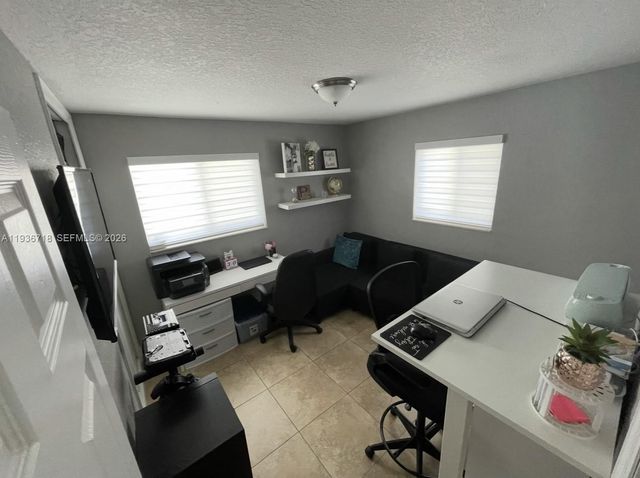 17831 NW 84th Ct, Miami, FL 33015