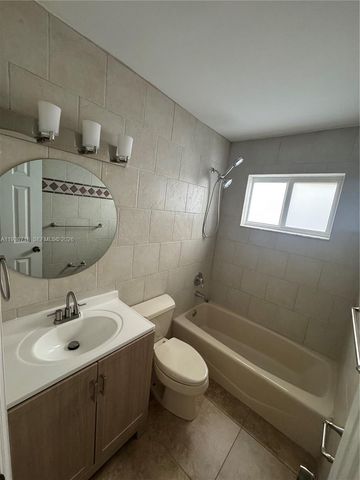 17831 NW 84th Ct, Miami, FL 33015