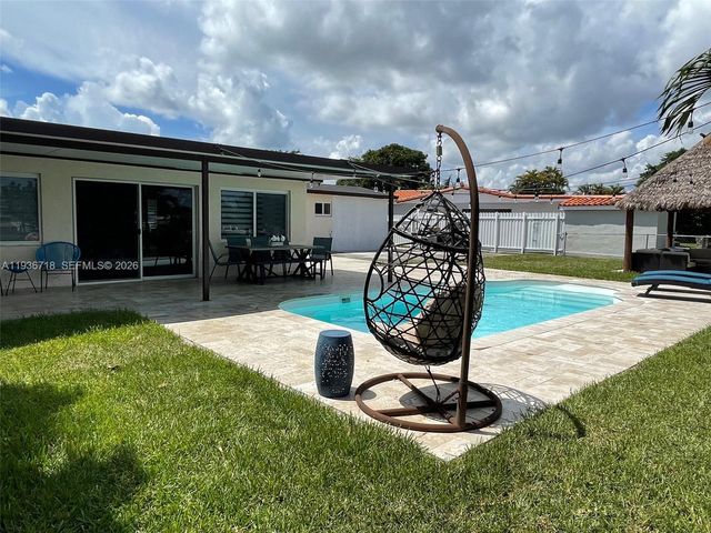 17831 NW 84th Ct, Miami, FL 33015