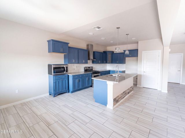 2801 MARIA CASAS Street, El Paso, TX 79938