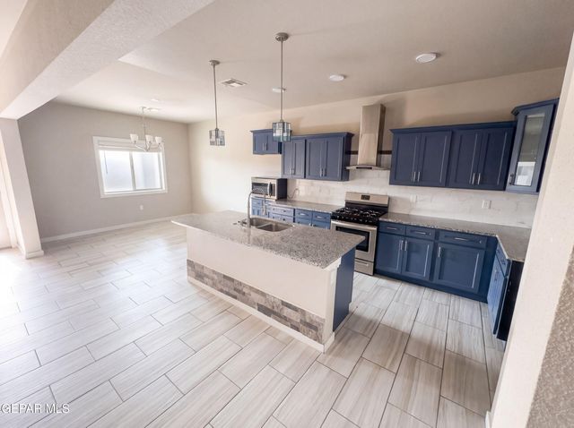 2801 MARIA CASAS Street, El Paso, TX 79938