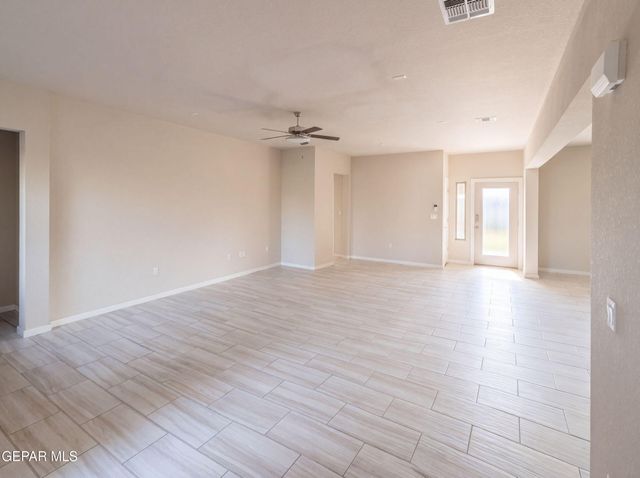 2801 MARIA CASAS Street, El Paso, TX 79938