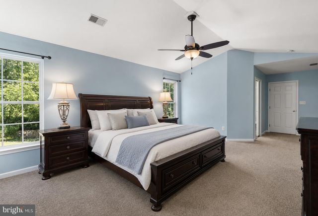 2 HUNTINGTON CT, Upper Chichester, PA 19061