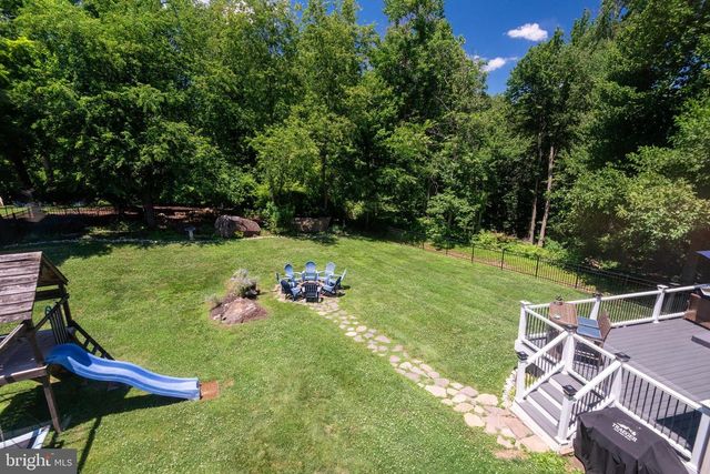 2 HUNTINGTON CT, Upper Chichester, PA 19061