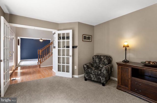 2 HUNTINGTON CT, Upper Chichester, PA 19061