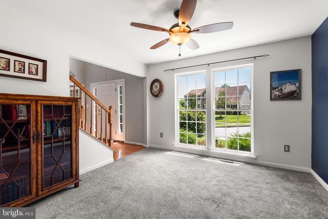 2 HUNTINGTON CT, Upper Chichester, PA 19061