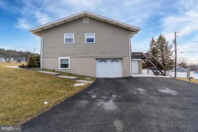 55 MAPLE AVE, Lehighton, PA 18235