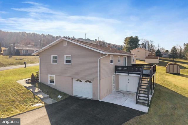 55 MAPLE AVE, Lehighton, PA 18235