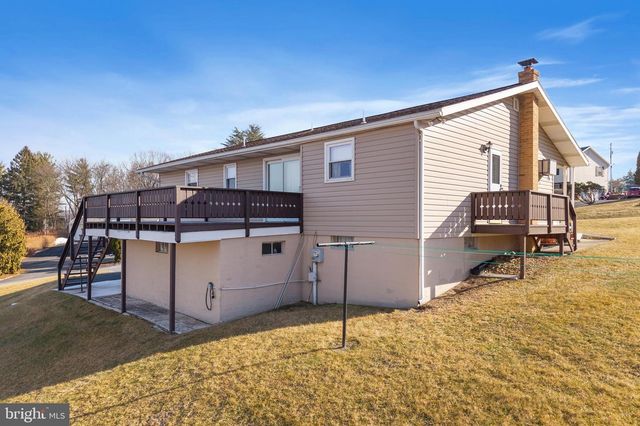 55 MAPLE AVE, Lehighton, PA 18235