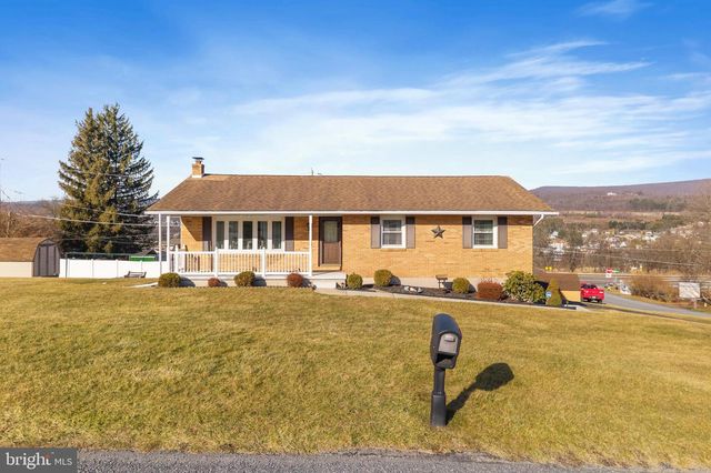 55 MAPLE AVE, Lehighton, PA 18235