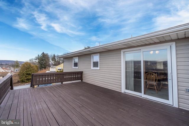 55 MAPLE AVE, Lehighton, PA 18235