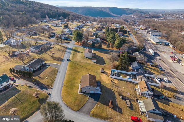 55 MAPLE AVE, Lehighton, PA 18235