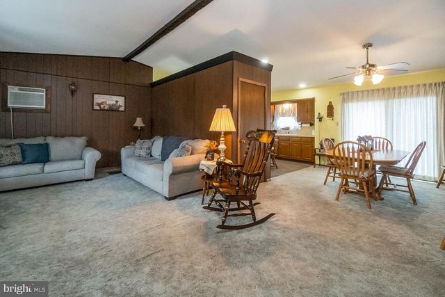 55 MAPLE AVE, Lehighton, PA 18235