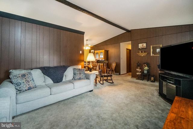 55 MAPLE AVE, Lehighton, PA 18235