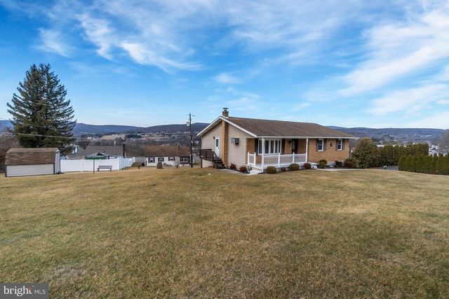 55 MAPLE AVE, Lehighton, PA 18235