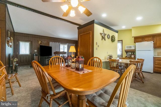 55 MAPLE AVE, Lehighton, PA 18235