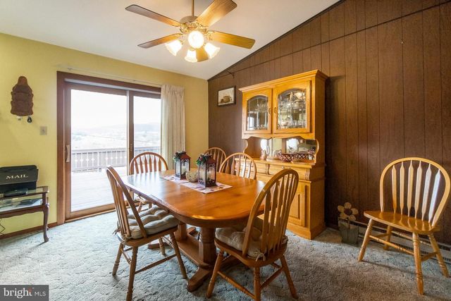 55 MAPLE AVE, Lehighton, PA 18235