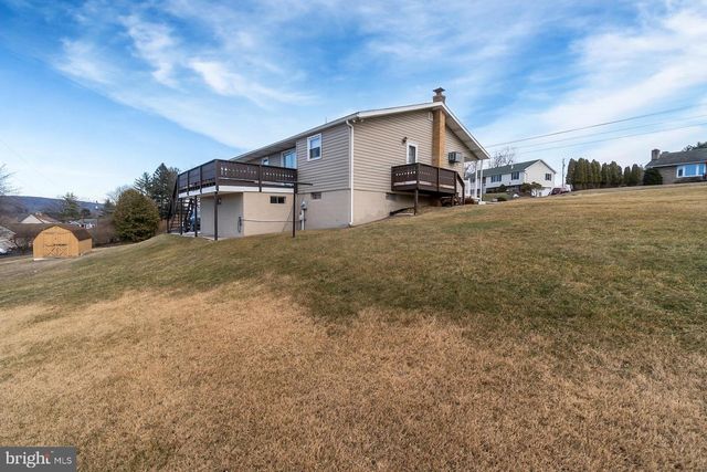 55 MAPLE AVE, Lehighton, PA 18235