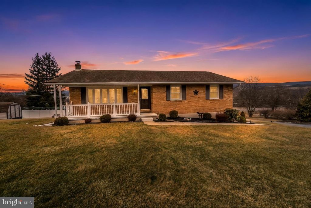 55 MAPLE AVE, Lehighton, PA 18235