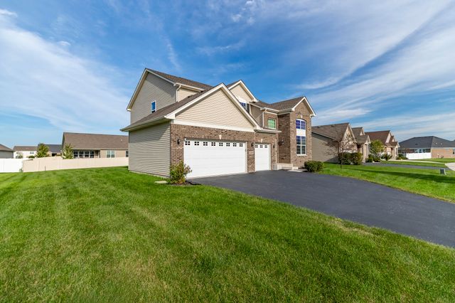 10461 Pine Lane, St. John, IN 46373