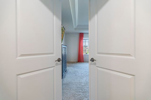 10461 Pine Lane, St. John, IN 46373