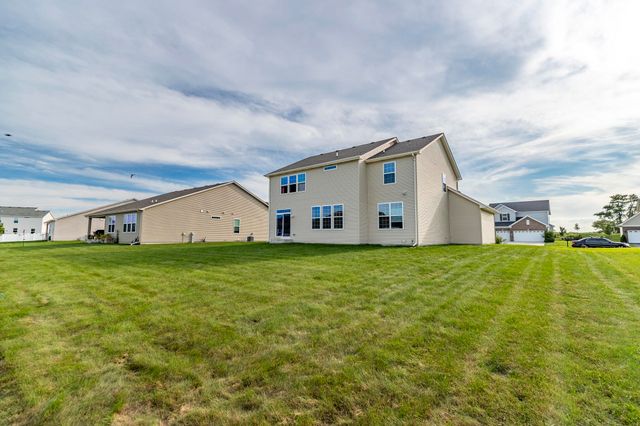 10461 Pine Lane, St. John, IN 46373