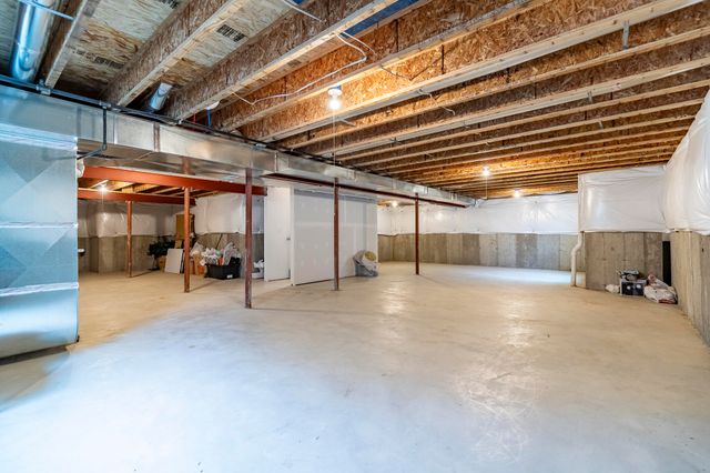 10461 Pine Lane, St. John, IN 46373