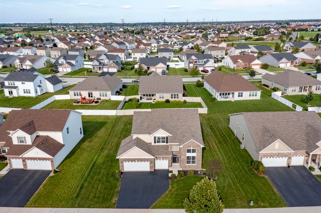 10461 Pine Lane, St. John, IN 46373
