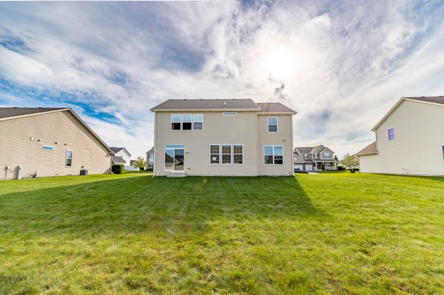 10461 Pine Lane, St. John, IN 46373