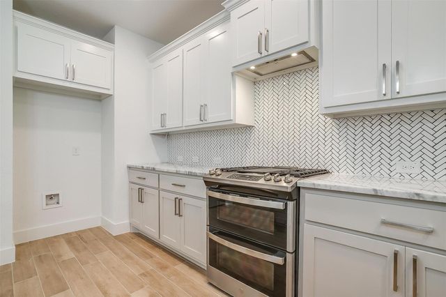 5618 Oaks Lane, Westworth Village, TX 76114