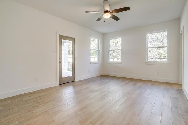 5618 Oaks Lane, Westworth Village, TX 76114