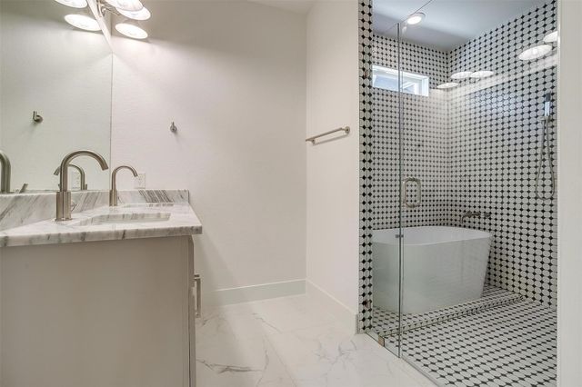 5618 Oaks Lane, Westworth Village, TX 76114