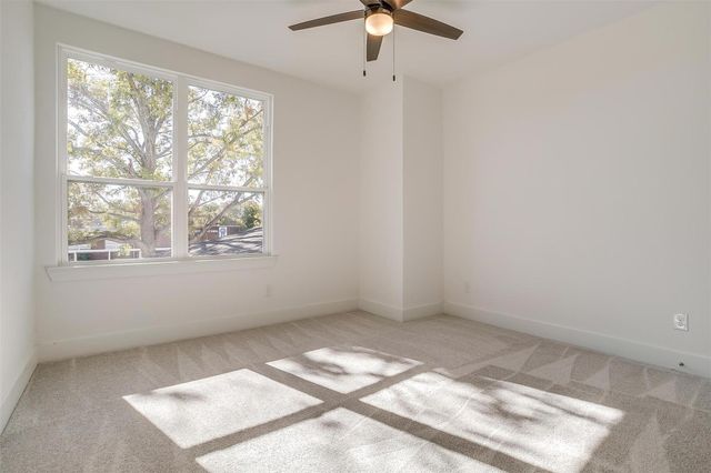 5618 Oaks Lane, Westworth Village, TX 76114