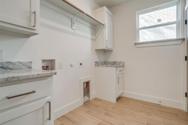 5618 Oaks Lane, Westworth Village, TX 76114