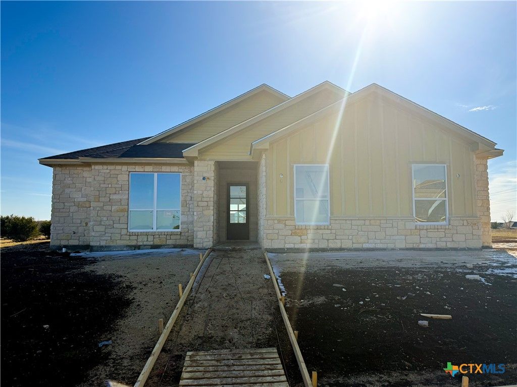 1614 Hunt Drive, Salado, TX 76571