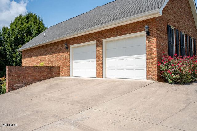 236 Old Stage Drive, Bristol, TN 37620