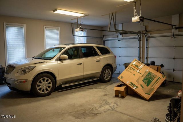 236 Old Stage Drive, Bristol, TN 37620