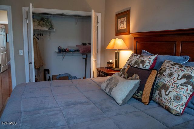 236 Old Stage Drive, Bristol, TN 37620
